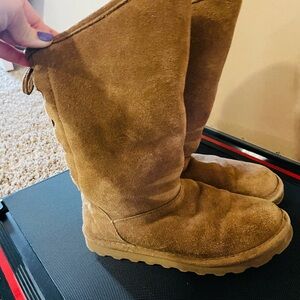 Bearpaw lace up Boots